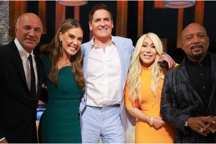 Kendra Scott With Other Investors On Shark Tank