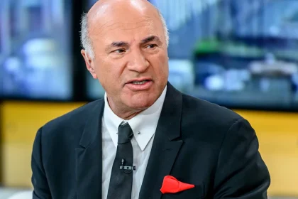 Kevin O'Leary Myseum Picture Party